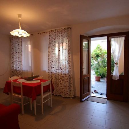 App With A Lovely Patio Apartment Mali Losinj Luaran gambar