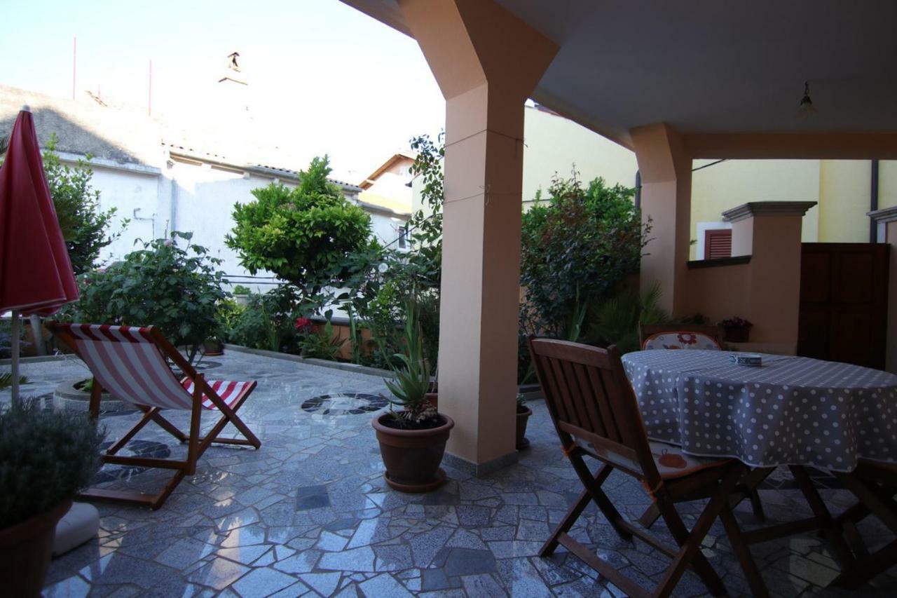 App With A Lovely Patio Apartment Mali Losinj Luaran gambar